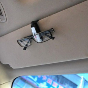 Držák na brýle do auta