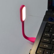 Ohebná USB lampička